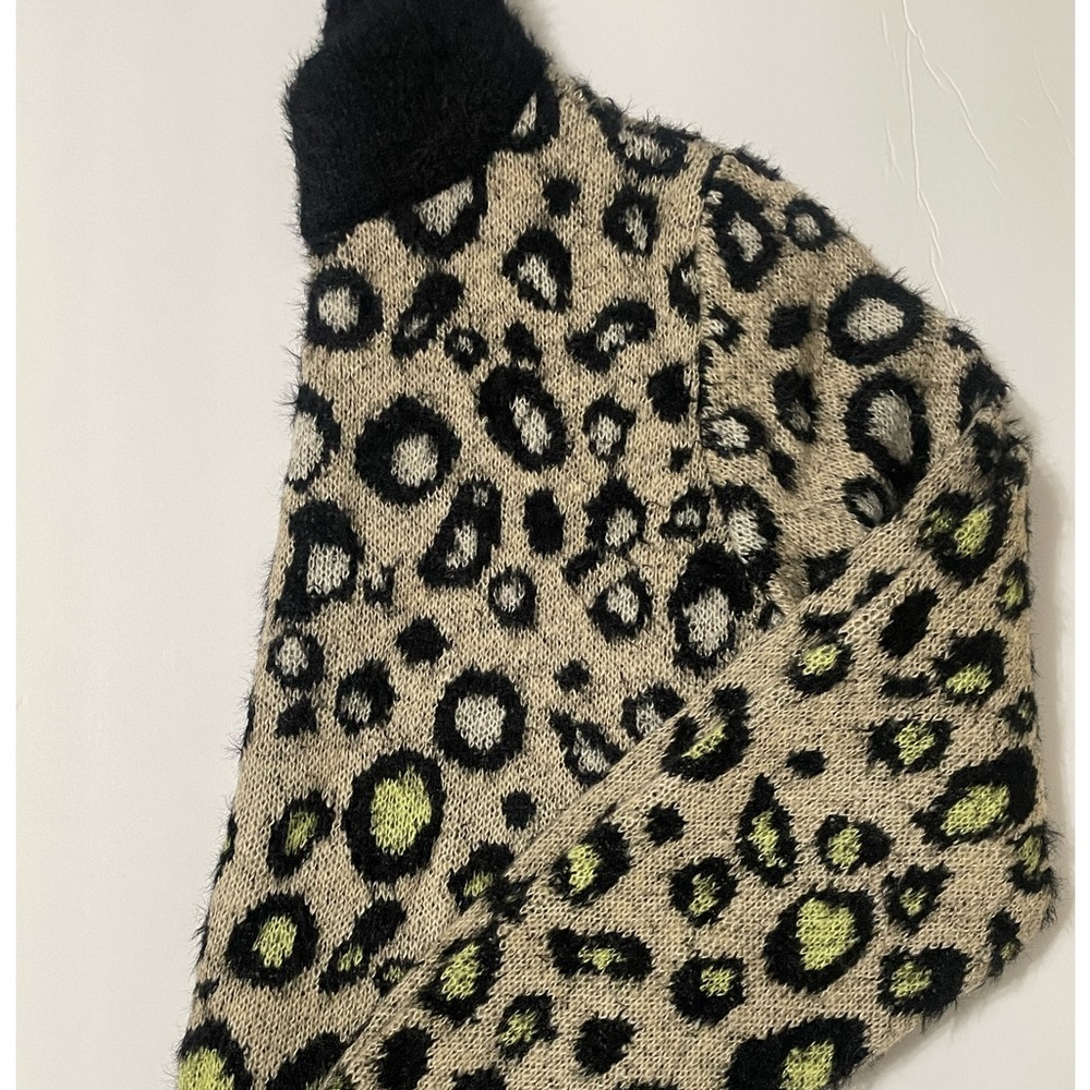 Women’s sweater